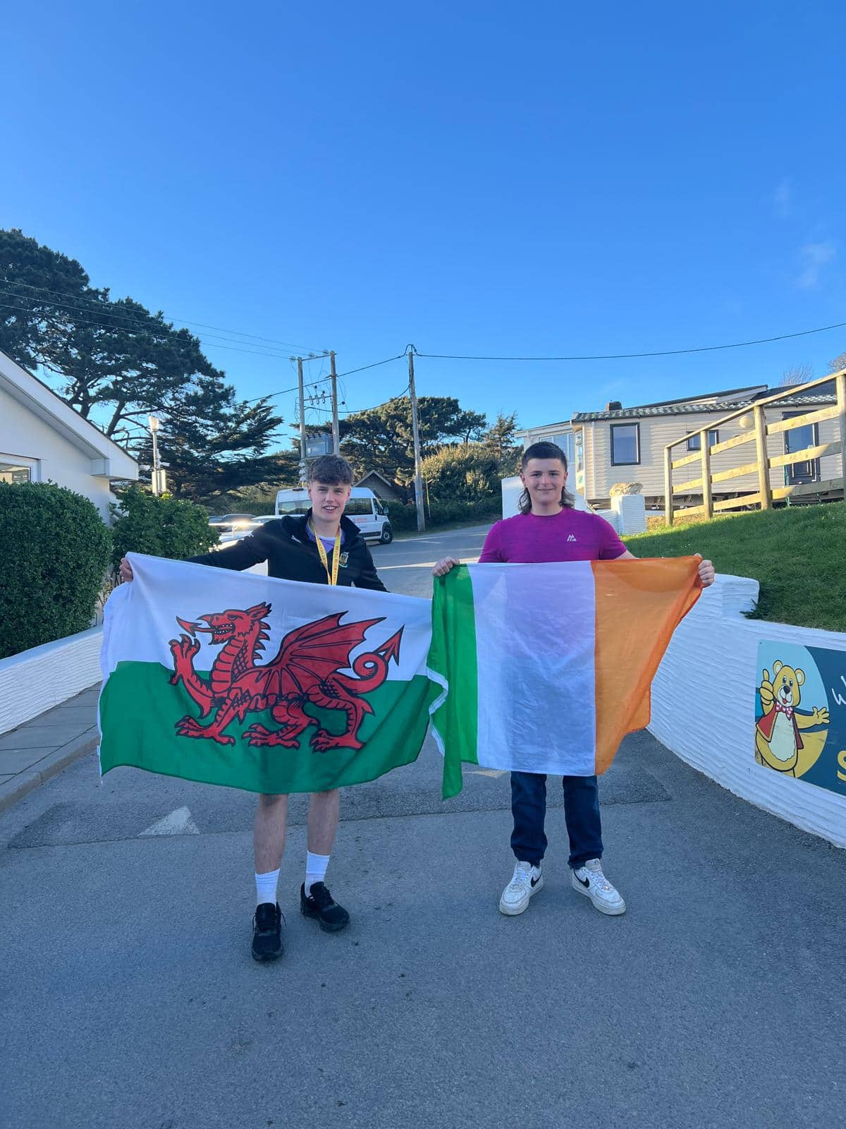 Welsh and Irish players meeting on arrival day